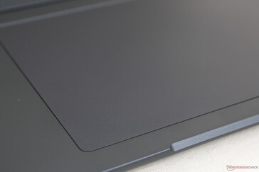 Grand pavé tactile avec un retour d'information assez net lorsque l'on appuie dessus