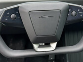Le design du volant diffère (Source de l'image : Greggertruck/X)