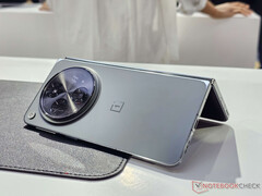 Le OnePlus Open pourrait avoir encore six mois de vie avant d'être remplacé. (Source de l'image : Notebookcheck)