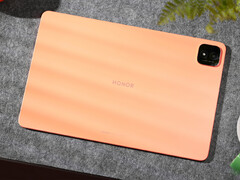 La nouvelle MagicPad 4 sera dotée d'un écran de 12,1 pouces. Photo : une image montrant l'arrière de la tablette.