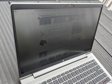 Utilisation du HP ProBook 440 G8 en extérieur