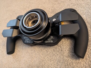 Arrière du VelocityOne F-RX Formula Wheel avec quatre palettes et la pince de connexion rapide.