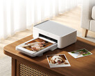 La nouvelle imprimante photo de bureau 2 coûte environ 103 dollars sur Youpin. Sur la photo : une image promotionnelle montrant l'imprimante en action.