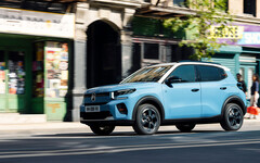 Avec une largeur de 1,76 m et une longueur de 4,01 m, la nouvelle Citroën ë-C3 se présente comme une berline compacte aux allures de grand crossover. (Source de l'image : Stellantis)