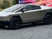 Le premier Cybertruck de détail montre que Tesla a conservé l'énorme essuie-glace unique (image : @SERobinsonJr/Twitter)