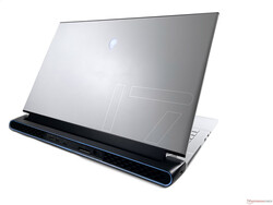 En examen : Alienware m17 R4. Appareil de test fourni par Dell Allemagne.