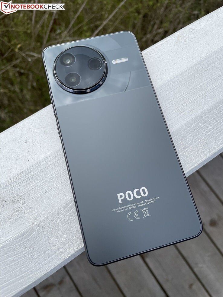 Xiaomi Poco F7 Pro (source de l'image : Manuel Masiero)