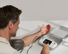 Le tensiomètre intelligent BPM Vision de Withings est désormais disponible et offre également une fonction ECG. (Source de l'image : Withings)