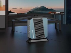 Mini PC haut de gamme avec châssis en fibre de carbone et refroidissement par métal liquide. (Source d'image : Minisforum)