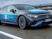 Un prototype EQB avec une autonomie de 750 miles grâce à une batterie à l'état solide. (Source : Mercedes-Benz)