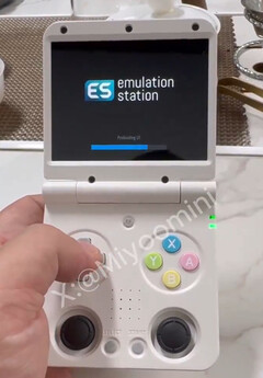 Le Miyoo Mini Flip se fait attendre. (Source de l'image : Miyoo)