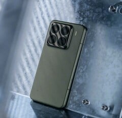 Le Xiaomi 15S Pro devrait ressembler exactement au Xiaomi 15 Pro. Photo - Xiaomi 15 Pro (Image Source : Lee Qi)