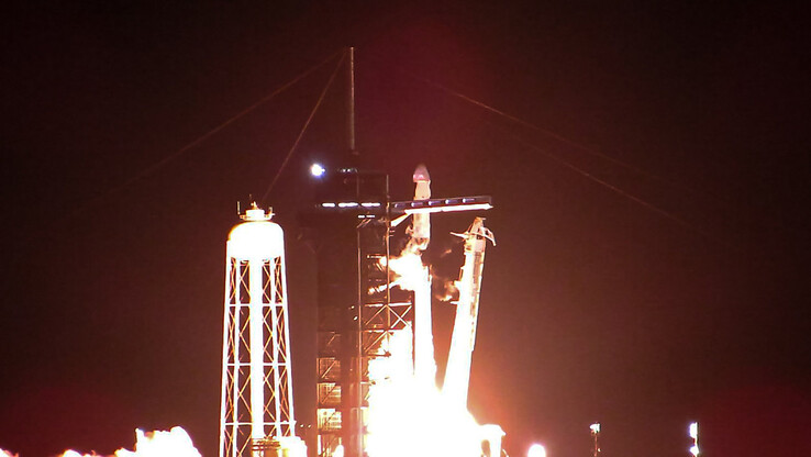 La fusée Falcon 9 qui a décollé le 3 mars 2024. (Source de l'image : Spectrum News / Anthony Leone)