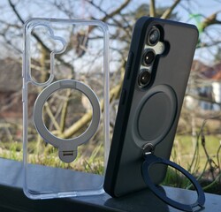 Le Galaxy S25 avec un étui de Torras