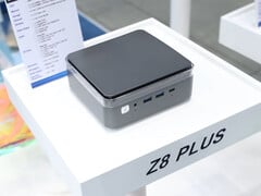 L&#039;ECS Z8 Plus est apparemment compatible avec les RAM LPDDR5X et DRR5. Sur la photo : le mini PC. (Source de l&#039;image : Goldfries sur YouTube)