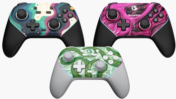 Les plastrons conçus par l'artiste GameSir ne sont compatibles qu'avec la manette Super Nova. (Source de l'image : GameSir)