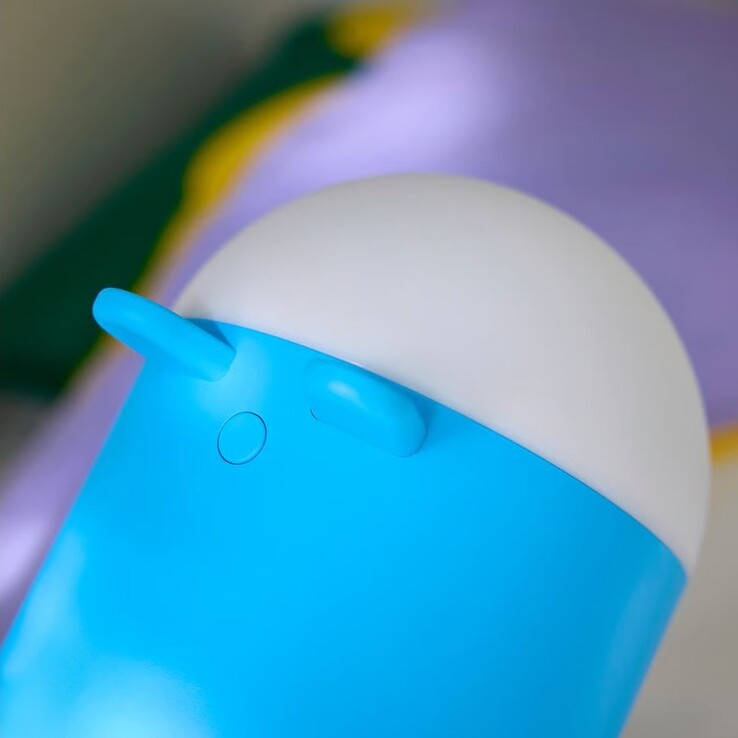 Gros plan de la lampe de table IKEA Grejsimojs LED