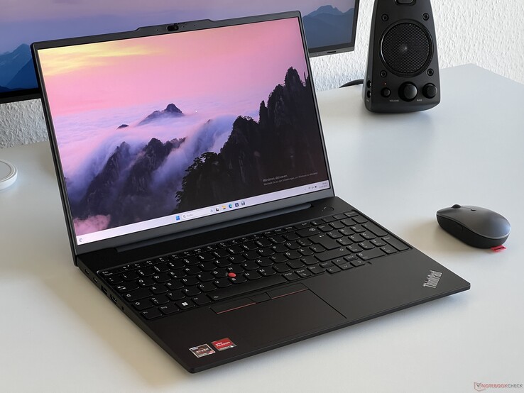 Test du Lenovo ThinkPad E16 G1 AMD : grand PC portable de bureau avec AMD  et écran WQHD - Notebookcheck.fr