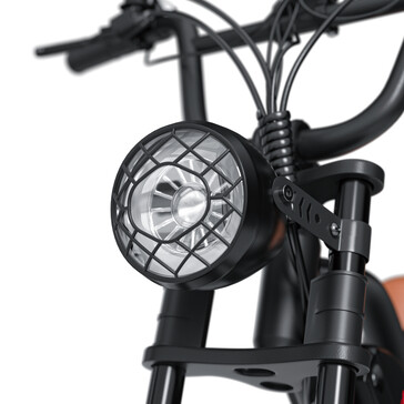 Le vélo électrique Kingbull Ranger est équipé d'un phare à LED de 48 V