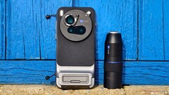 Le Vivo X300 Pro fait bonne figure à Chypre avec et sans le téléconvertisseur Zeiss (image : Alexander Fagot, Notebookcheck).