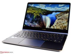 En test : l'Asus ZenBook Flip S UX370UA. Modèle de test fourni par Campuspoint.