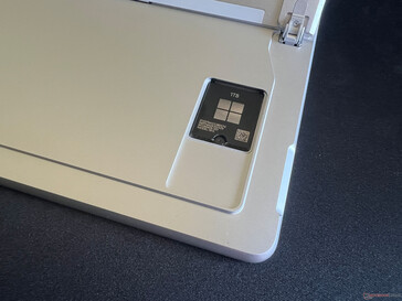 Le SSD M.2 2230 peut être facilement remplacé.