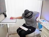 Basically Homeless a construit un PC de jeu entier dans un système de toilettes, et un assez puissant en plus. (Source de l'image : Basically Homeless)