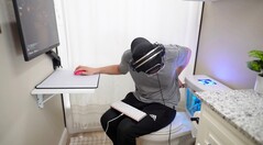 Basically Homeless a construit un PC de jeu entier dans un système de toilettes, et un assez puissant en plus. (Source de l'image : Basically Homeless)