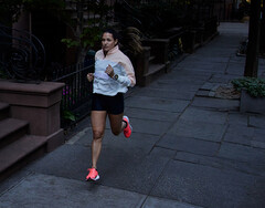 La Forerunner 965 reste la première smartwatch de la série Forerunner de Garmin. (Source de l'image : Garmin)