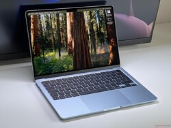 Le MacBook Air 13 équipé d'un M4 est le meilleur ordinateur portable ultra-portable que Notebookheck connaisse