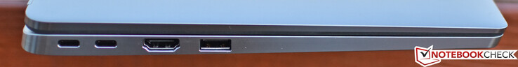 Côté gauche : Thunderbolt 3 x 2 + entrée secteurs, HDMI USB 3.1 alimenté.