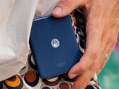Le Motorola Razr 60 est disponible dans de nouvelles couleurs. Cependant, peu de choses ont changé par rapport à son prédécesseur. (Source de l'image : Motorola)