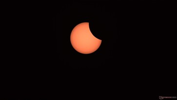 Eclipse solaire partielle en mode astro avec filtre astro (Source de l'image : Marc Zander / Notebookcheck)