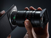 Le Xiaomi 12S Ultra Concept dispose d'une monture Leica M pour les objectifs DSLR. (Image source : Xiaomi)