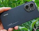 Le Honor 400 (photo) a été lancé en juin, mais une fuite indique qu'un successeur sera disponible dans le courant de l'année. (Source de l'image : Notebookcheck)