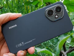 Le Honor 400 (photo) a été lancé en juin, mais une fuite indique qu&#039;un successeur sera disponible dans le courant de l&#039;année. (Source de l&#039;image : Notebookcheck)
