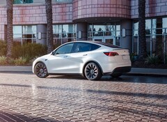 La Porsche Panamera et la Tesla Model Y devraient faire l'objet de nombreux rappels (Image : Tesla)