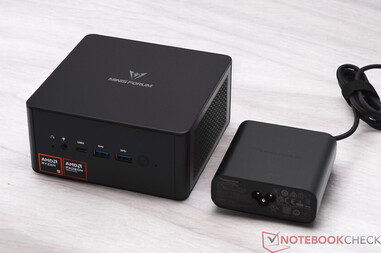 Minisforum EliteMini UM890 avec alimentation (19 V ; 6,32 A)