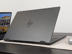 Le HP OmniBook X Flip 16 a beaucoup de points positifs par rapport à ses concurrents immédiats (Image source : Notebookcheck)