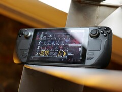 Un Steam Deck assis sur une table (Source de l&#039;image : Petar via Unsplash ; recadré)
