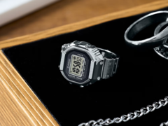 La montre-bague Casio CRW-001-1JR (photo) a une autonomie d&#039;environ 2 ans avec la pile SR621SW. (Source de l&#039;image : Casio)