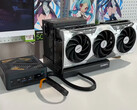 Le TA255 est limité par son manque de support PCIe 5.0. Photo : le mini PC connecté à une station d'accueil eGPU.