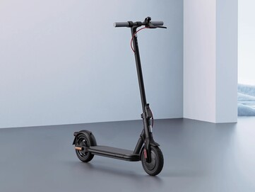 L'ancien scooter électrique Xiaomi 4 Lite. (Source de l'image : Xiaomi)