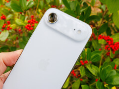 L'iPhone Air 2 devrait pallier les lacunes de son prédécesseur, illustré ici.