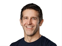 John Ternus est le nouveau PDG d’Apple après le mandat de 15 ans de Tim Cook.