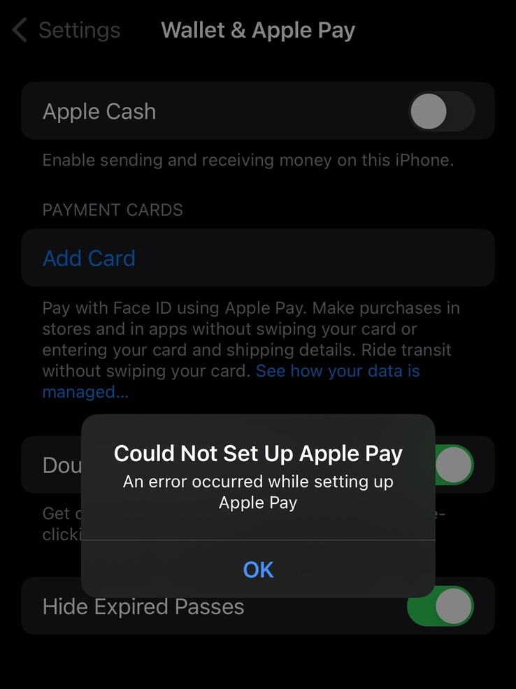Apple Pay affiche une erreur après que l'iPhone 15 Pro a été rechargé sans fil sur le chargeur BMW. (Source de l'image : MacRumors)