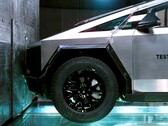 Tesla a déjà annoncé les tests de collision du Cybertruck, mais nous n'avons pas encore vu les résultats de ces tests et nous ne les verrons probablement pas avant la date de lancement. (Source de l'image : Tesla on X)