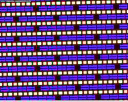 Sous-pixels OLED clairs