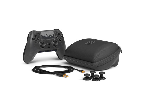 Le Scuf Omega est livré avec des accessoires supplémentaires, dont un étui.