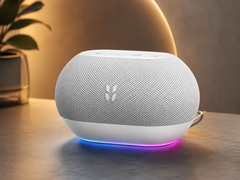 L'enceinte connectée Ugreen présente un design en forme de galet